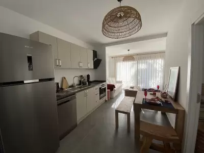 DENİZE YÜRÜME MESAFESİNDE BİTEZ’DE BAKIMLI SİTE İÇERİSİNDE 2+1 DAİRE