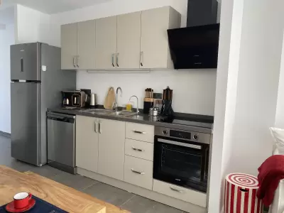 DENİZE YÜRÜME MESAFESİNDE BİTEZ’DE BAKIMLI SİTE İÇERİSİNDE 2+1 DAİRE