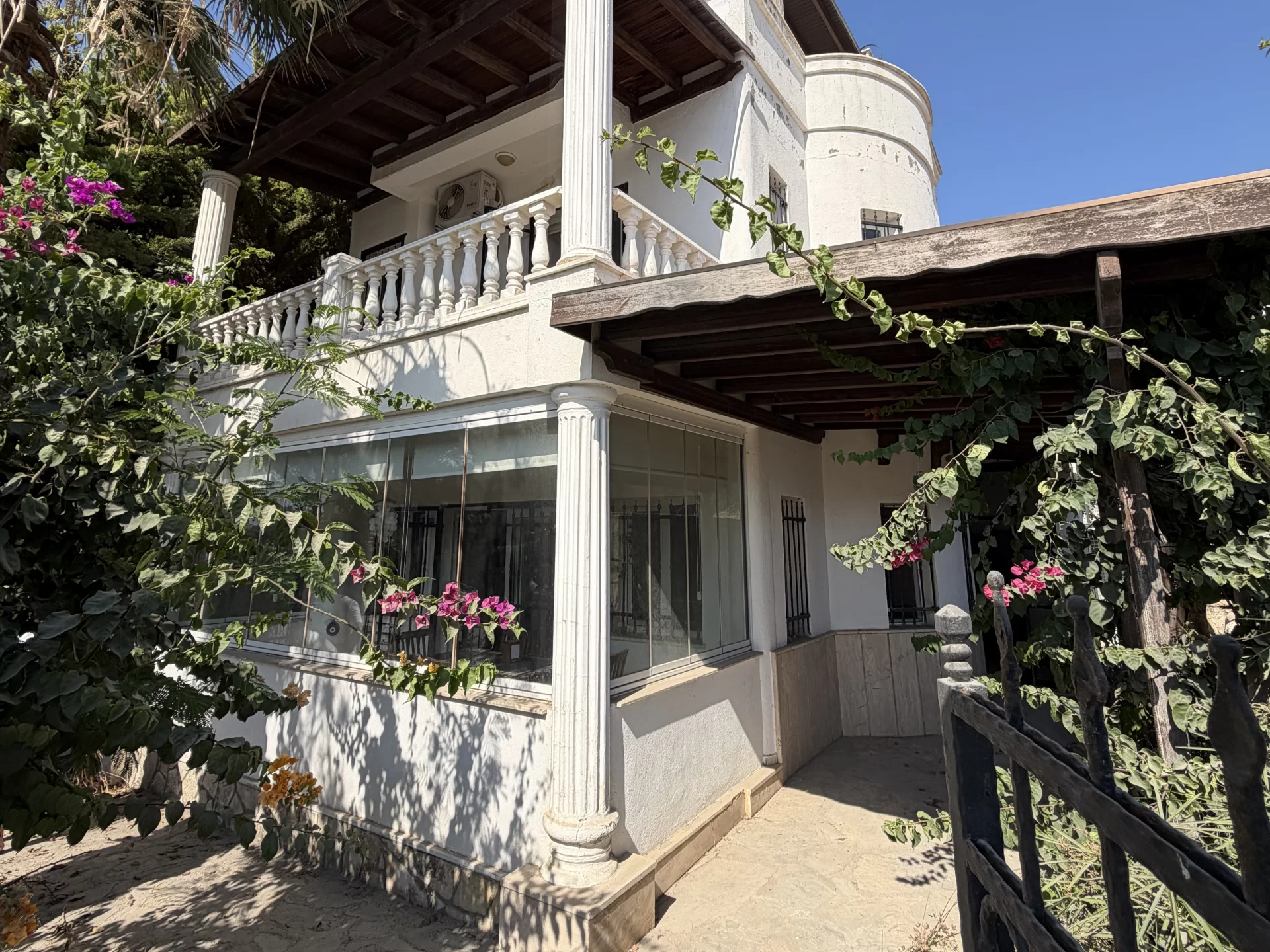 BODRUM SWİSS OTEL YANI TURGUTREİS VİLLA