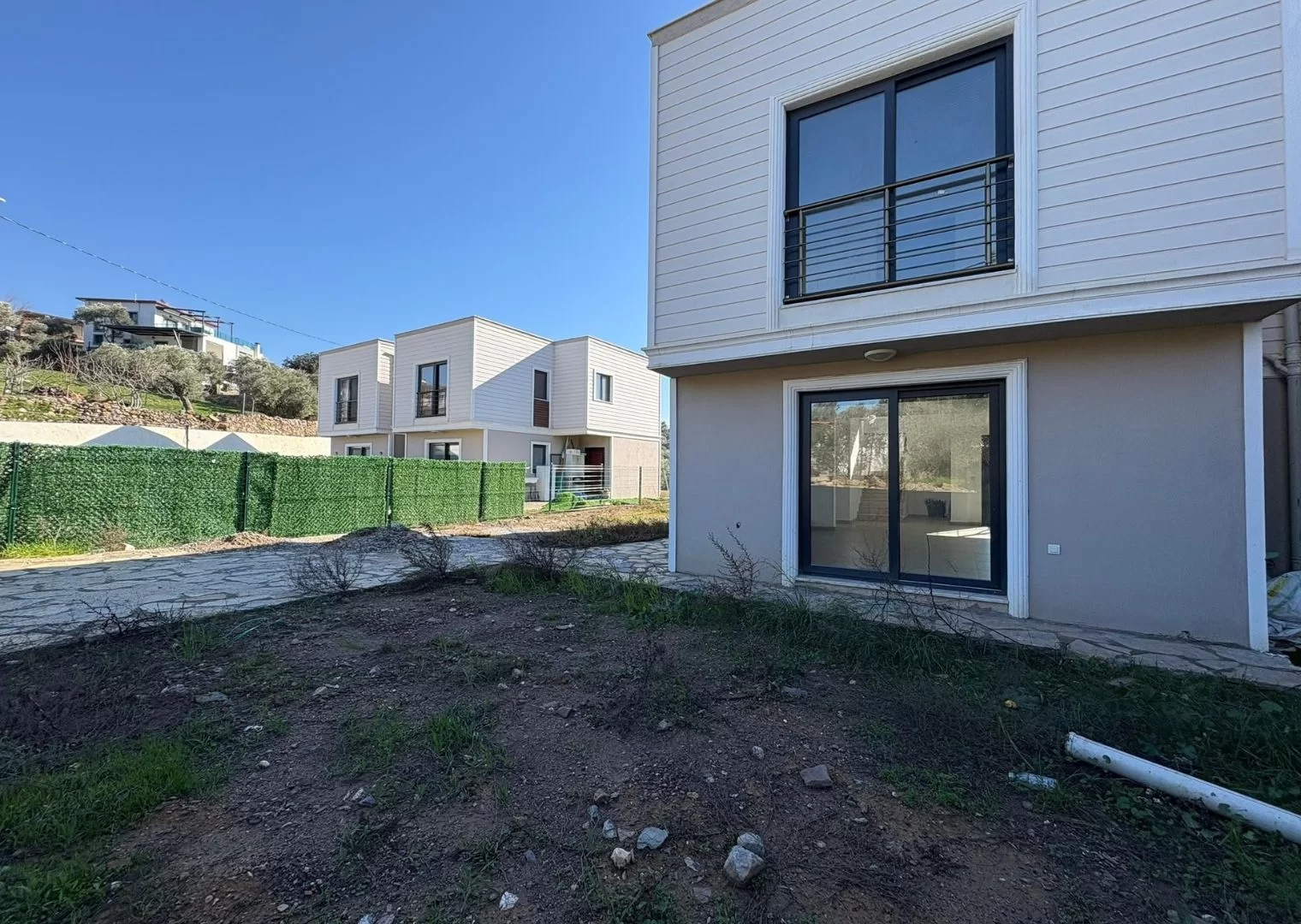 Milas Yeniköy’de 500 m² Bahçe İçerisinde Müstakil Havuzlu Villa