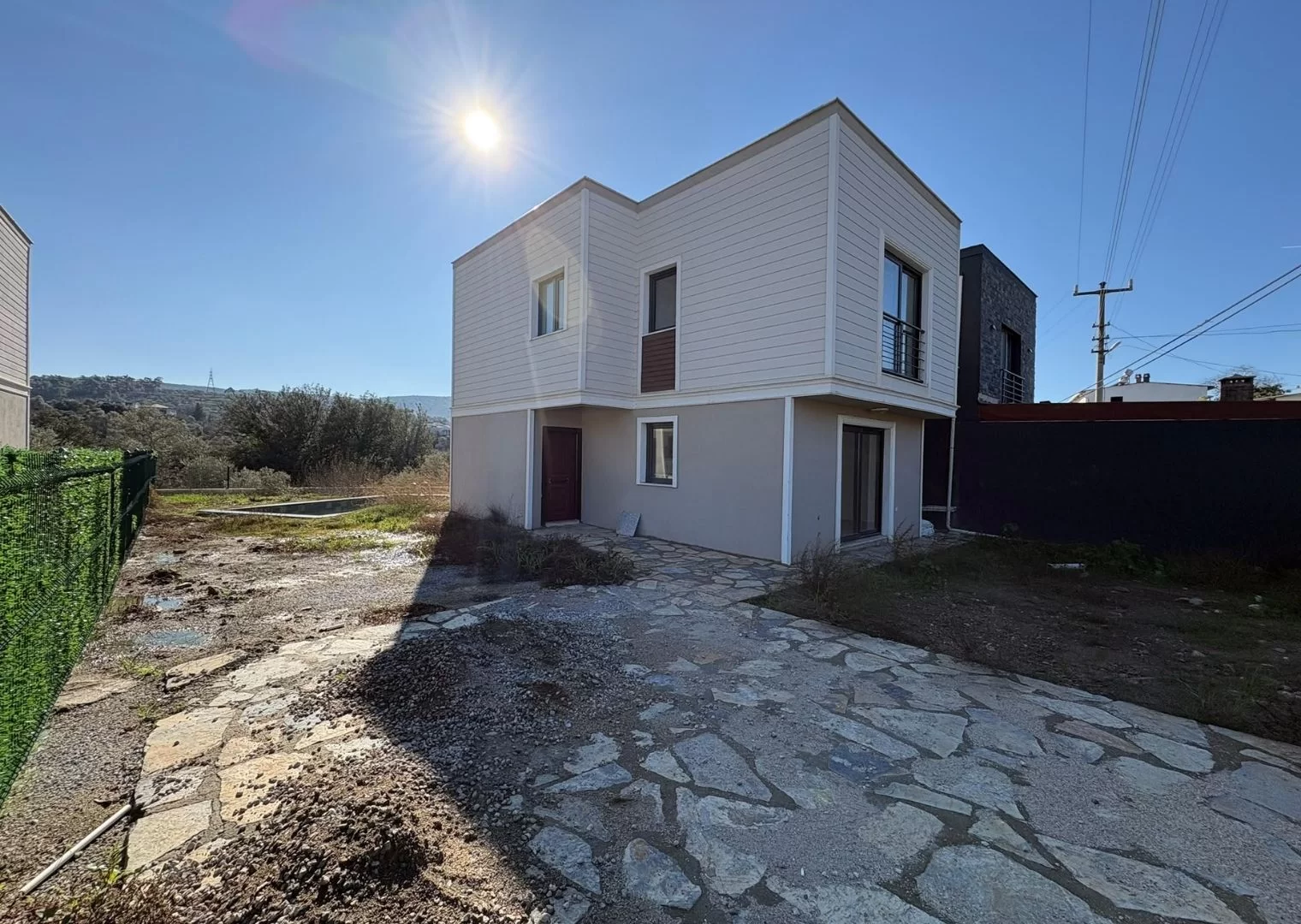 Milas Yeniköy’de 500 m² Bahçe İçerisinde Müstakil Havuzlu Villa