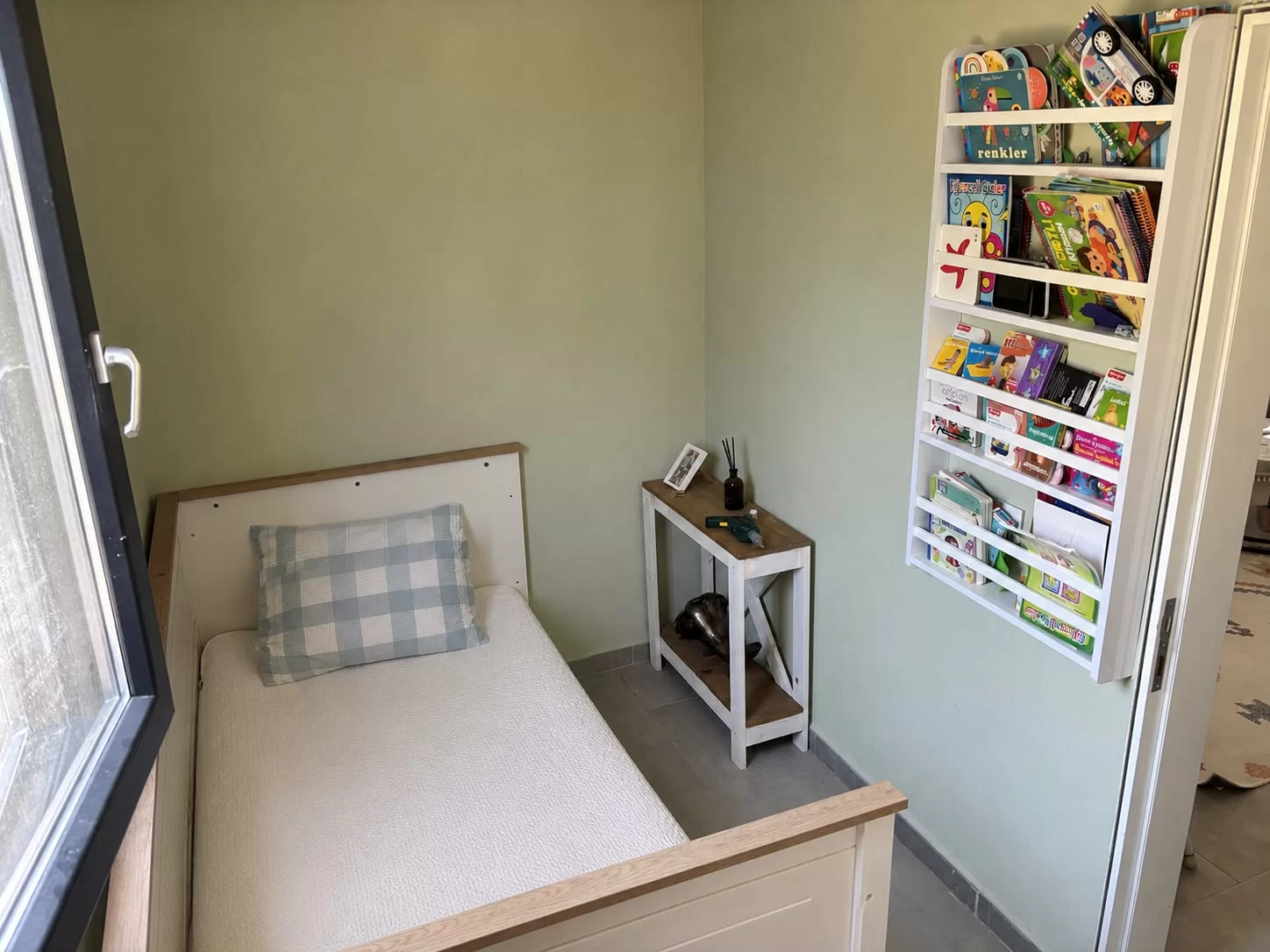 Bodrum Yakaköy’de Dibeklihan Karşısı Eşyalı 2+1 Kiralık Bahçe Katı