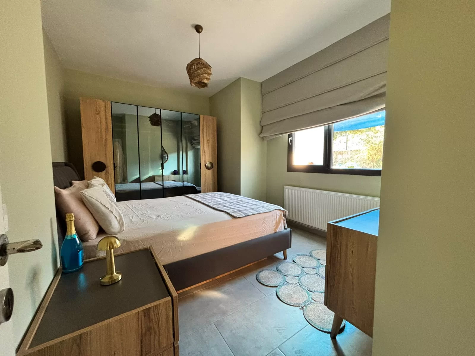 Bodrum Yakaköy’de Dibeklihan Karşısı Eşyalı 2+1 Kiralık Bahçe Katı